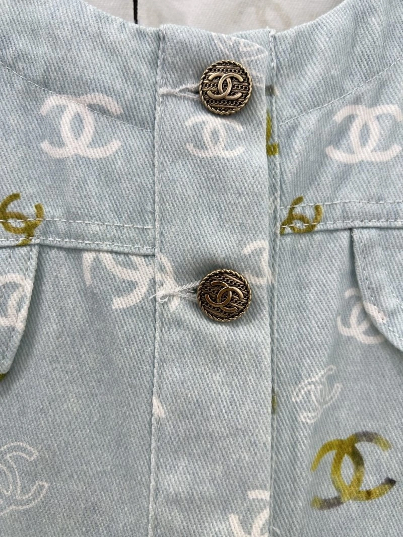Chanel Outwear WellDesigned 110497