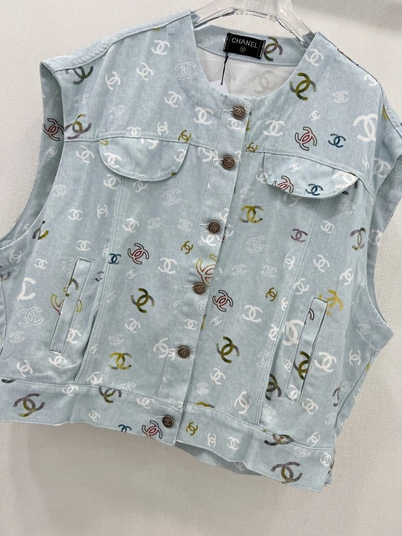 Chanel Outwear WellDesigned 110497