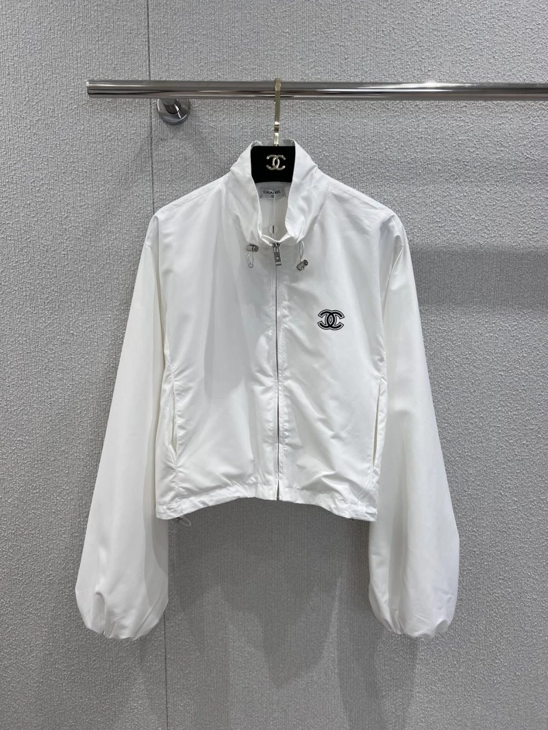 Chanel Outwear Youthful 110493