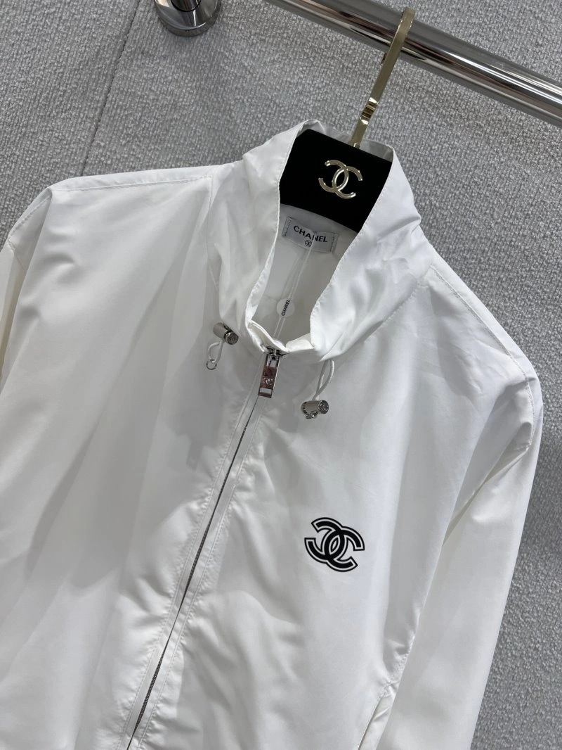 Chanel Outwear Youthful 110493