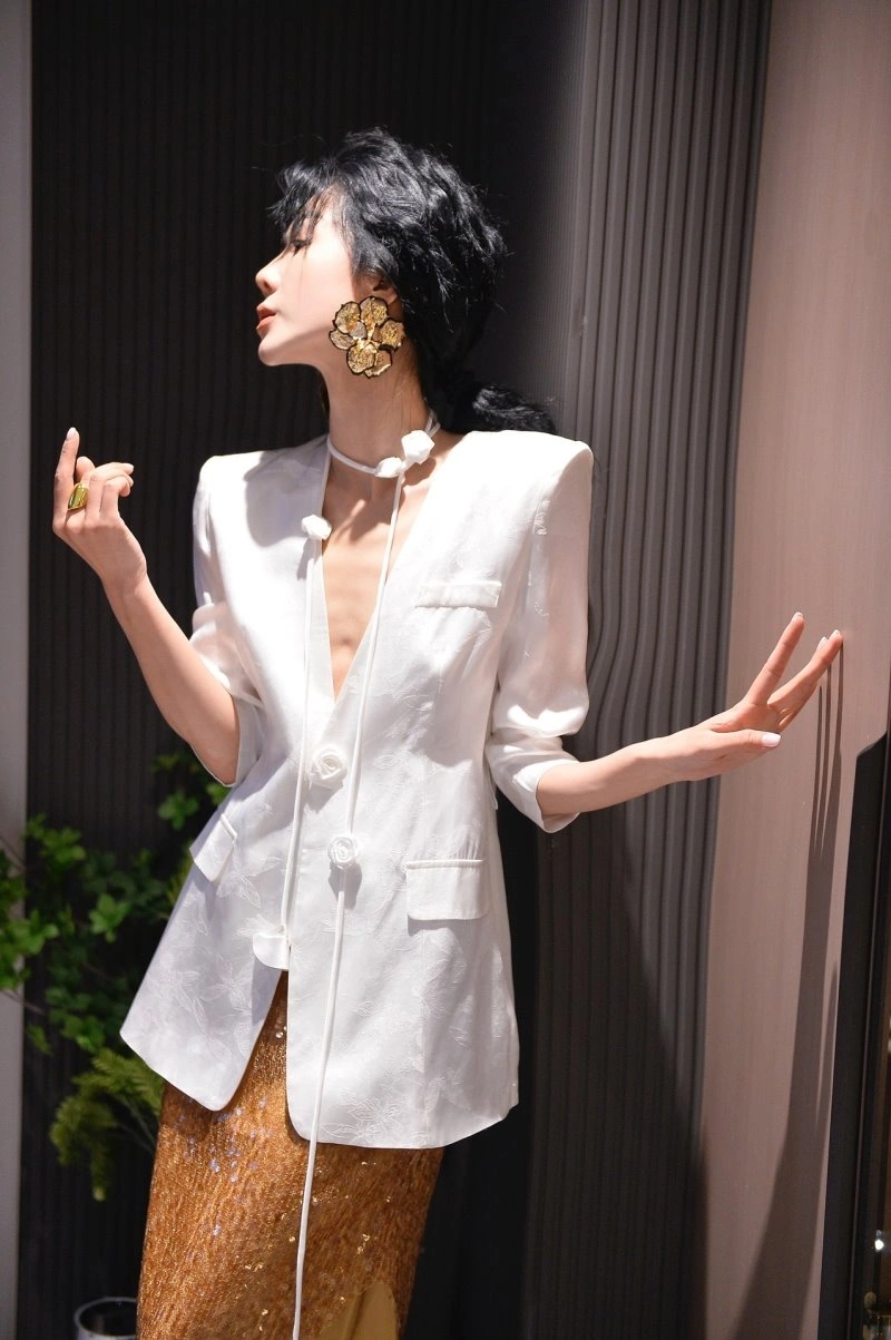 Neat Chanel Outwear 110525