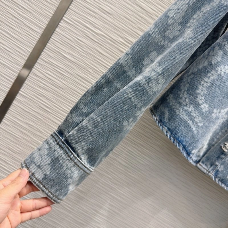 Chanel Outwear ZeroBulk 110492