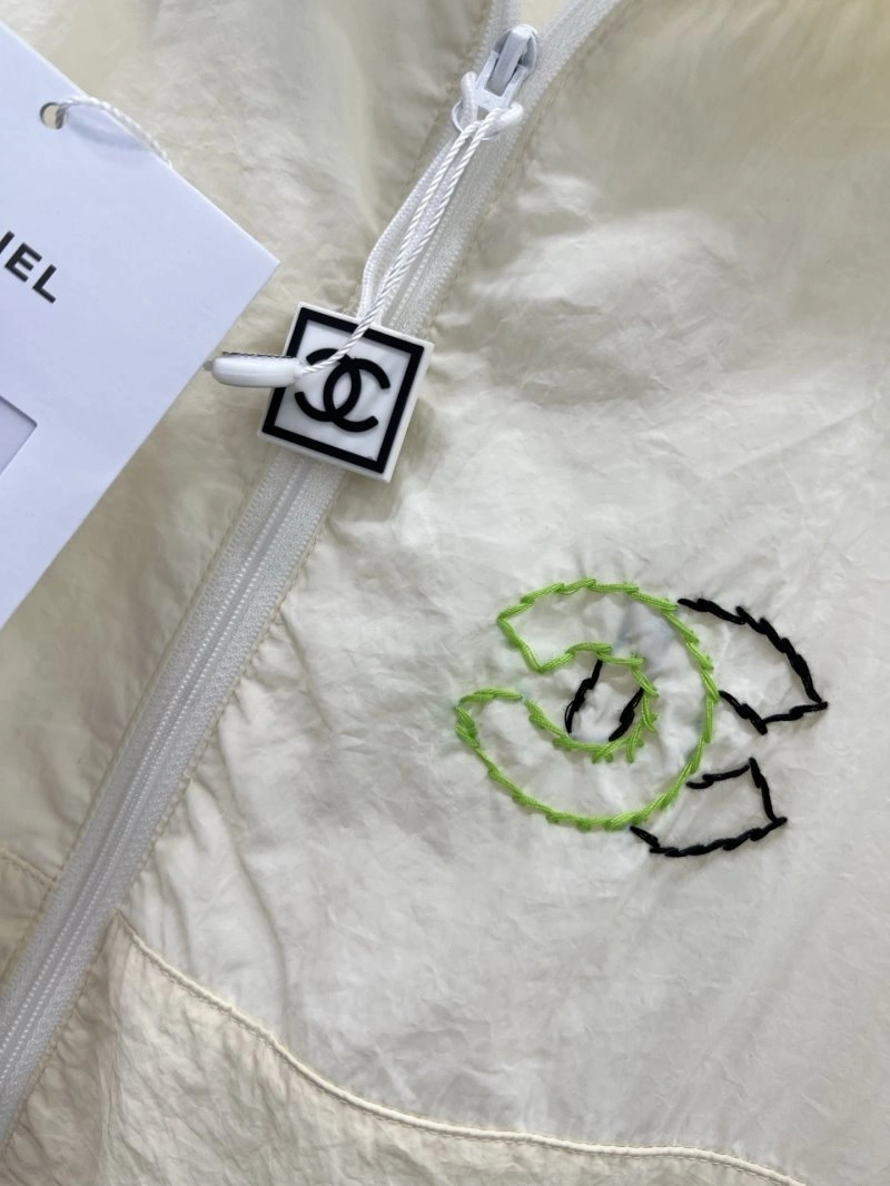 AllSeason Chanel Outwear 110481