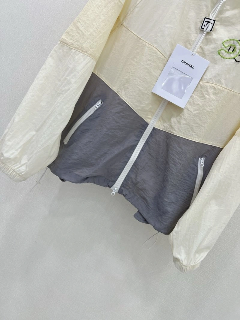AllSeason Chanel Outwear 110481