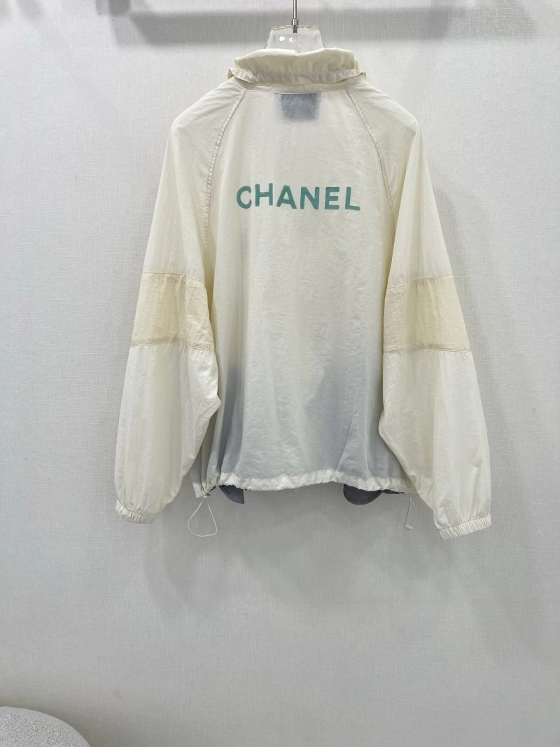AllSeason Chanel Outwear 110481