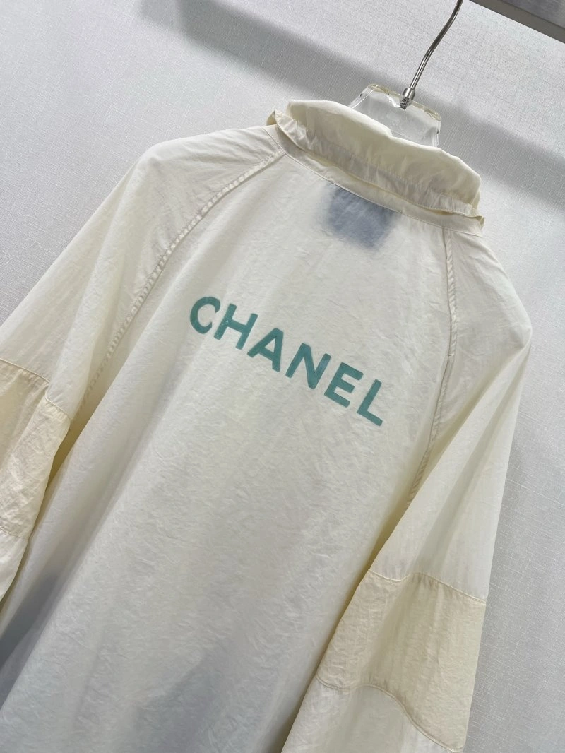 AllSeason Chanel Outwear 110481