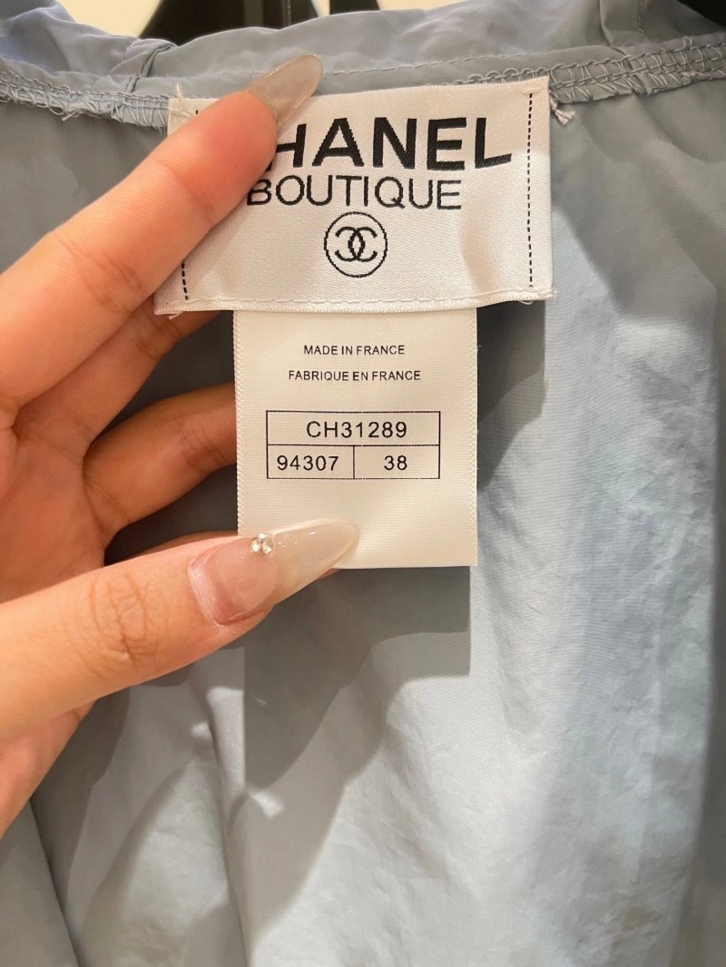 Chanel Outwear Timeless 110479