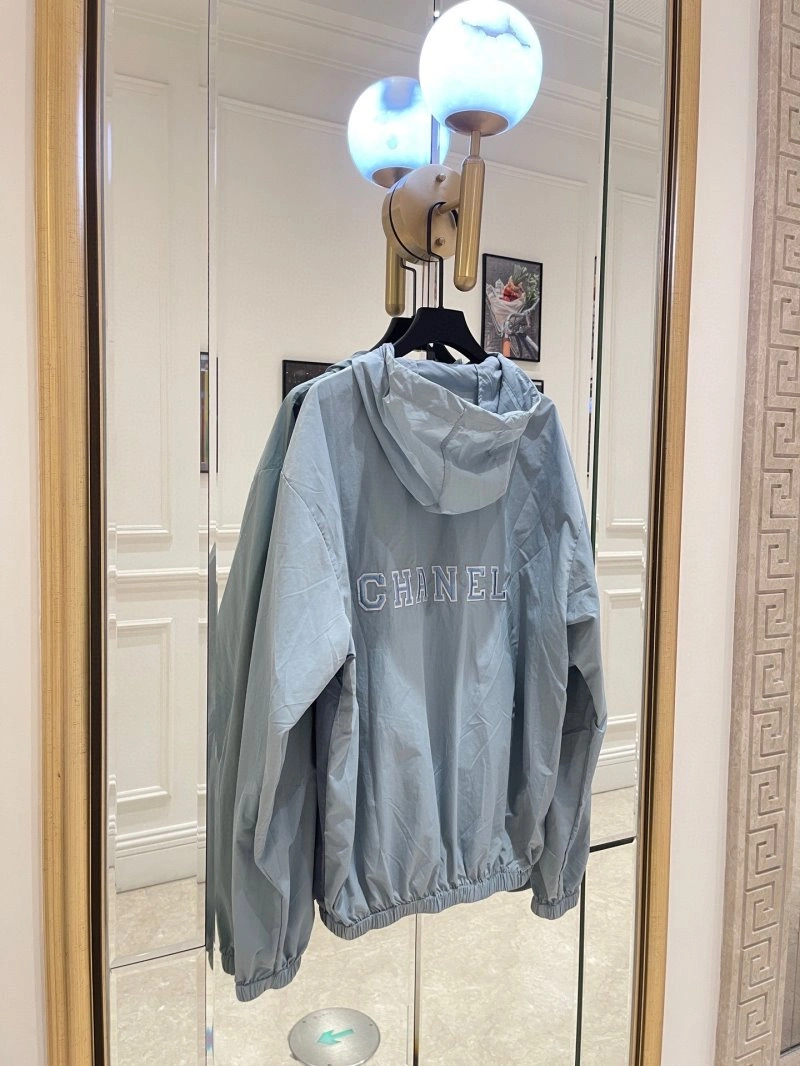 Chanel Outwear Timeless 110479