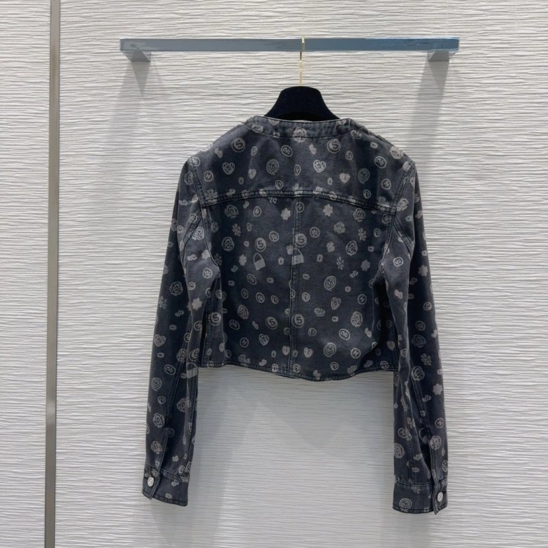 Packable Chanel Outwear 110468