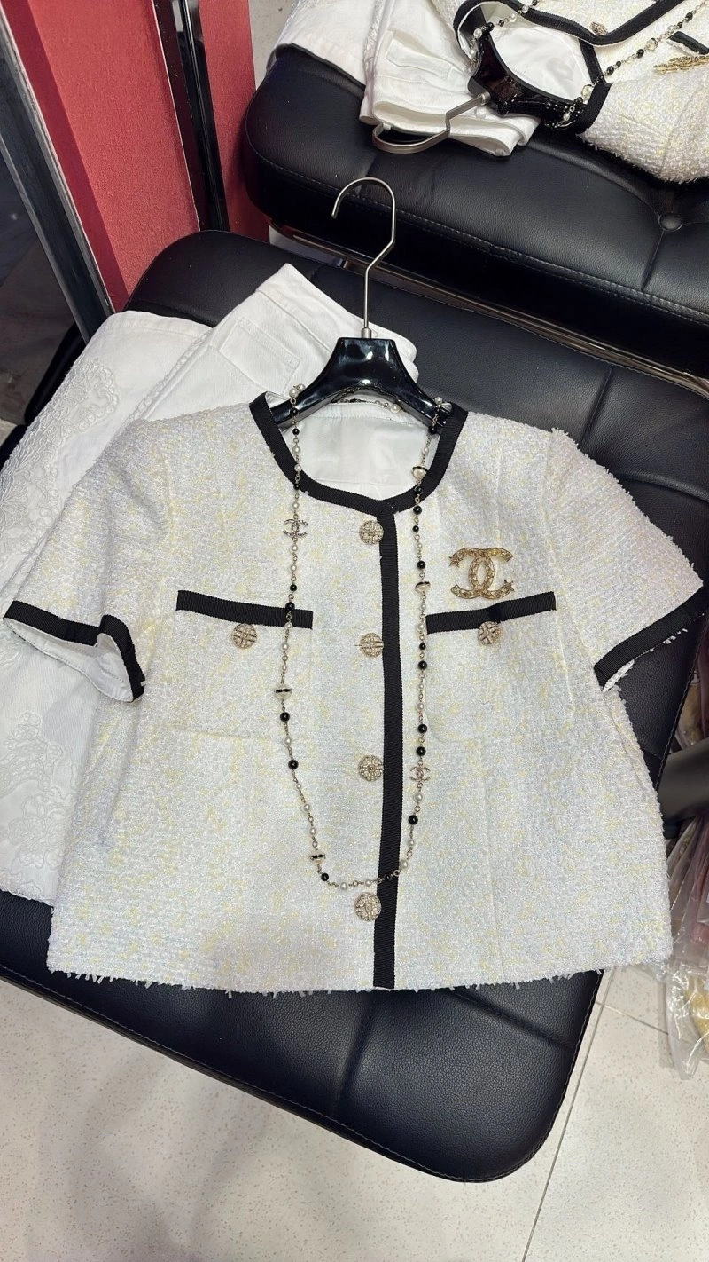 WrinkleFree Chanel Outwear 110461