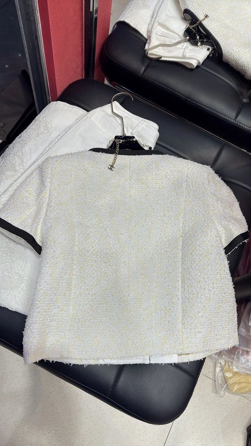 WrinkleFree Chanel Outwear 110461