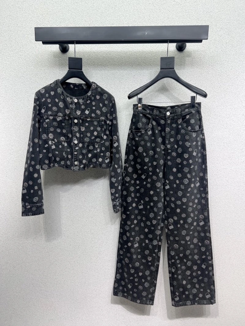 Chanel Outwear Comfortable 110466
