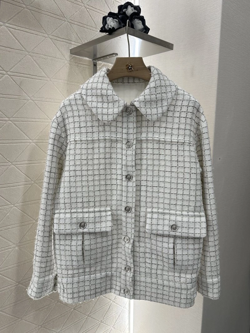 Chanel Outwear EyeCatching 110474