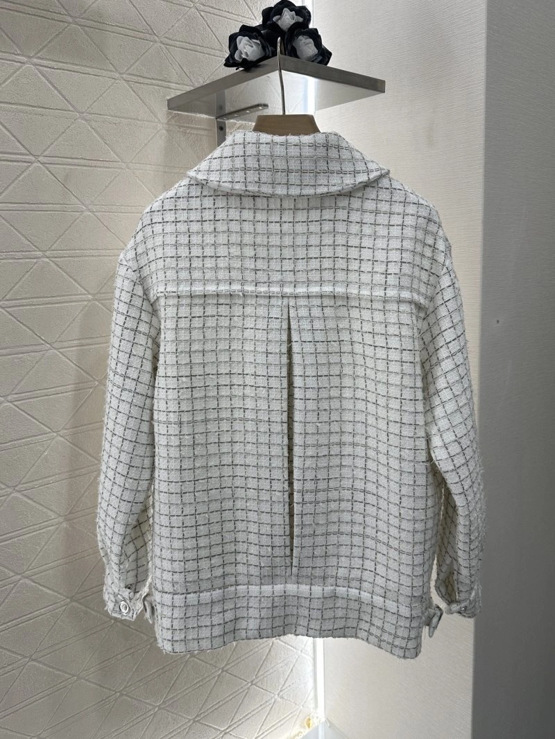 Chanel Outwear EyeCatching 110474