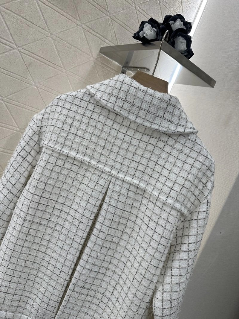 Chanel Outwear EyeCatching 110474
