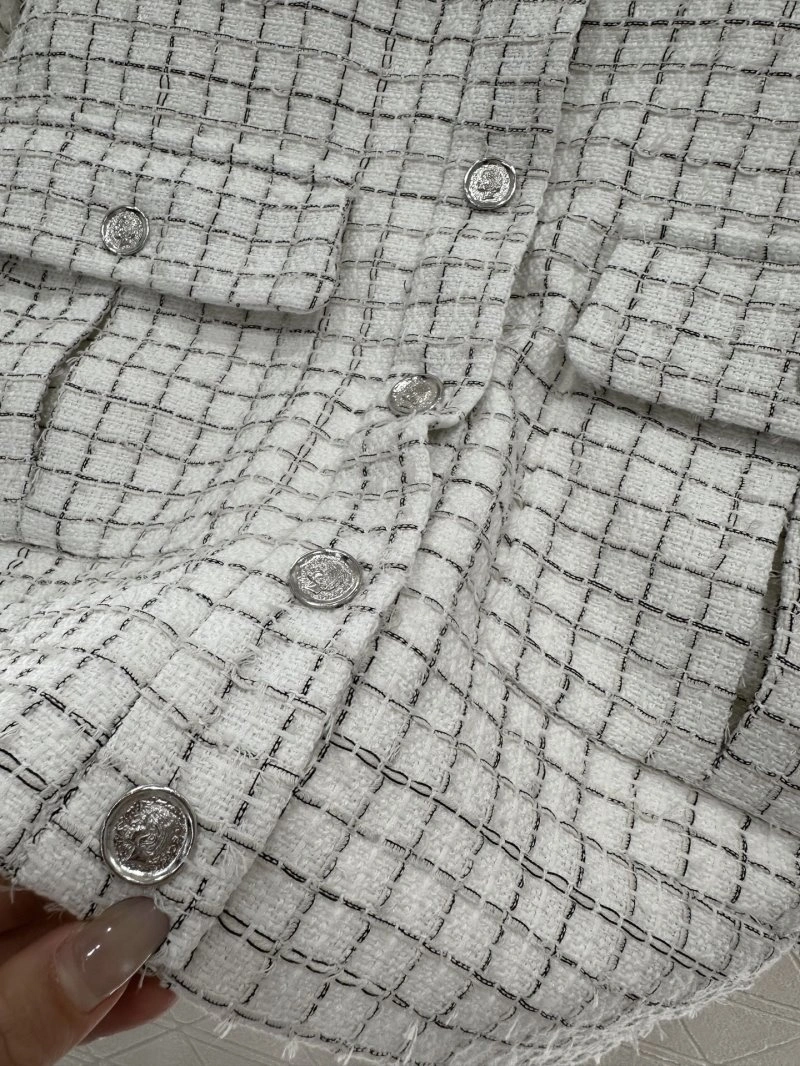 Chanel Outwear EyeCatching 110474