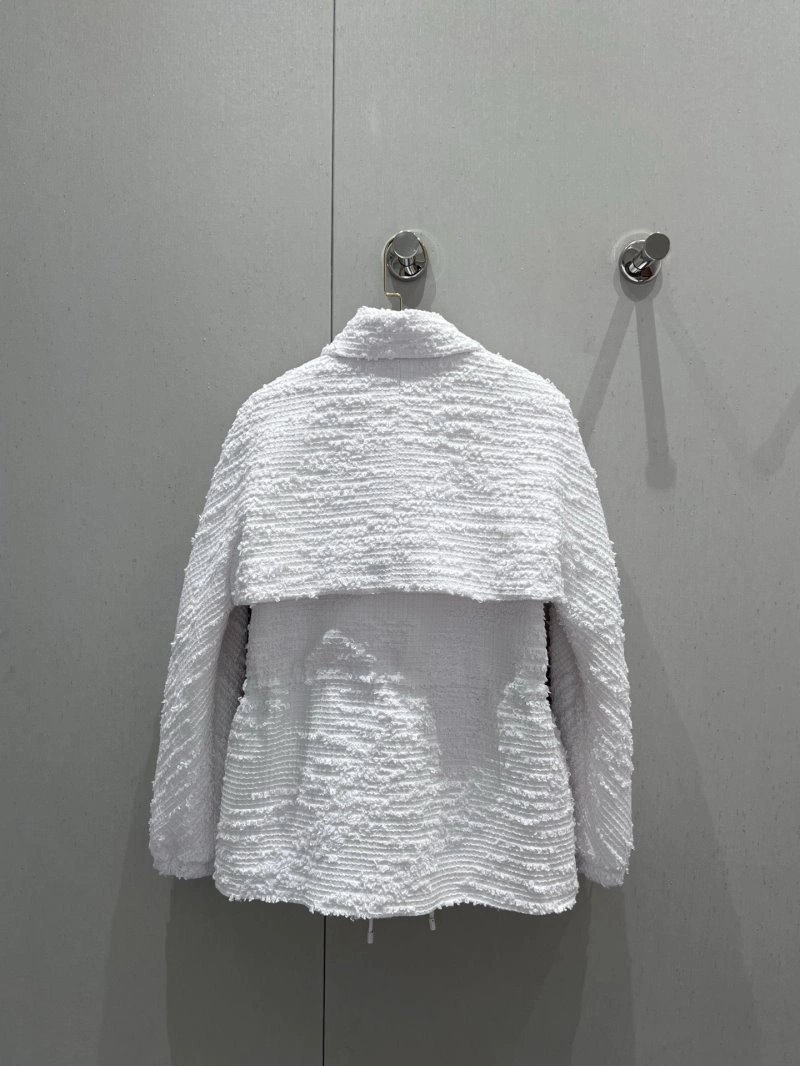 Chanel Outwear Durable 108170