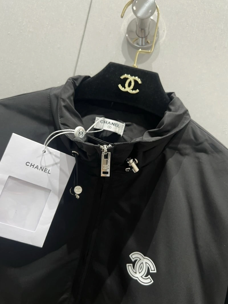 Chanel Outwear Resilient 108157