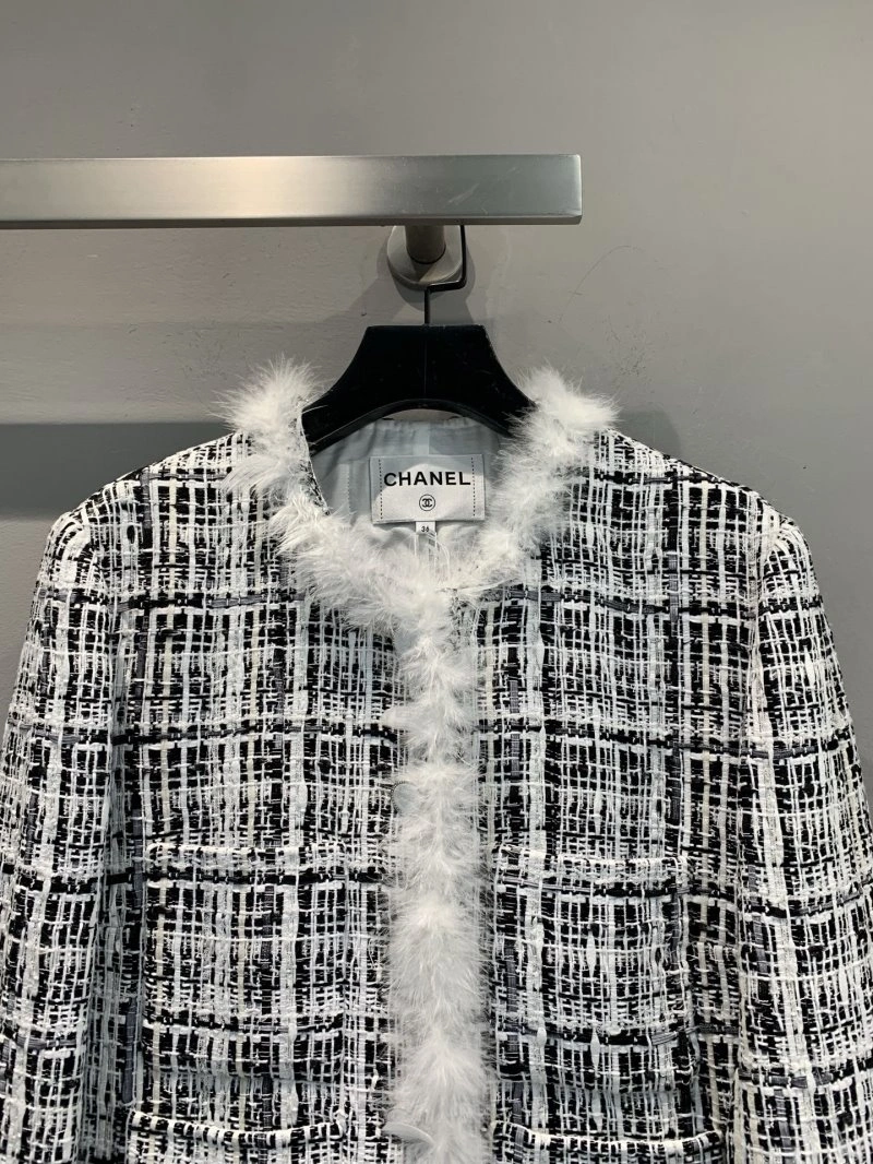Chanel Outwear AllSeason 108166