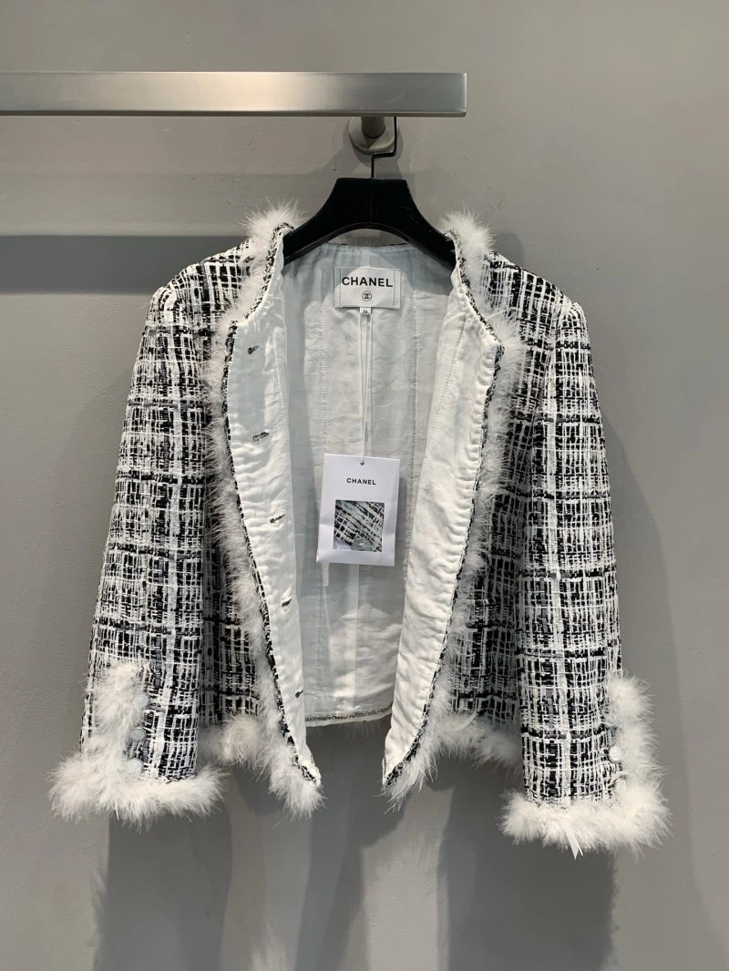 Chanel Outwear AllSeason 108166