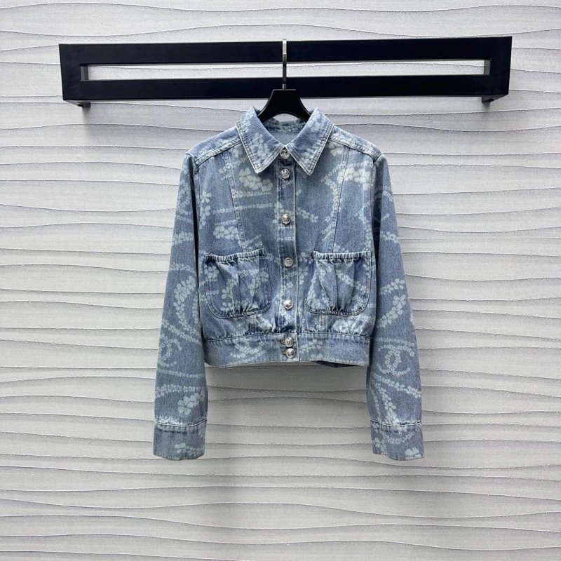 Chanel Outwear TimelessDesign 108169
