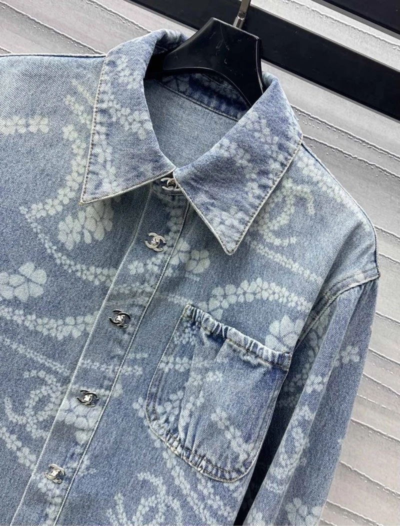 Chanel Outwear Fashionable 108145