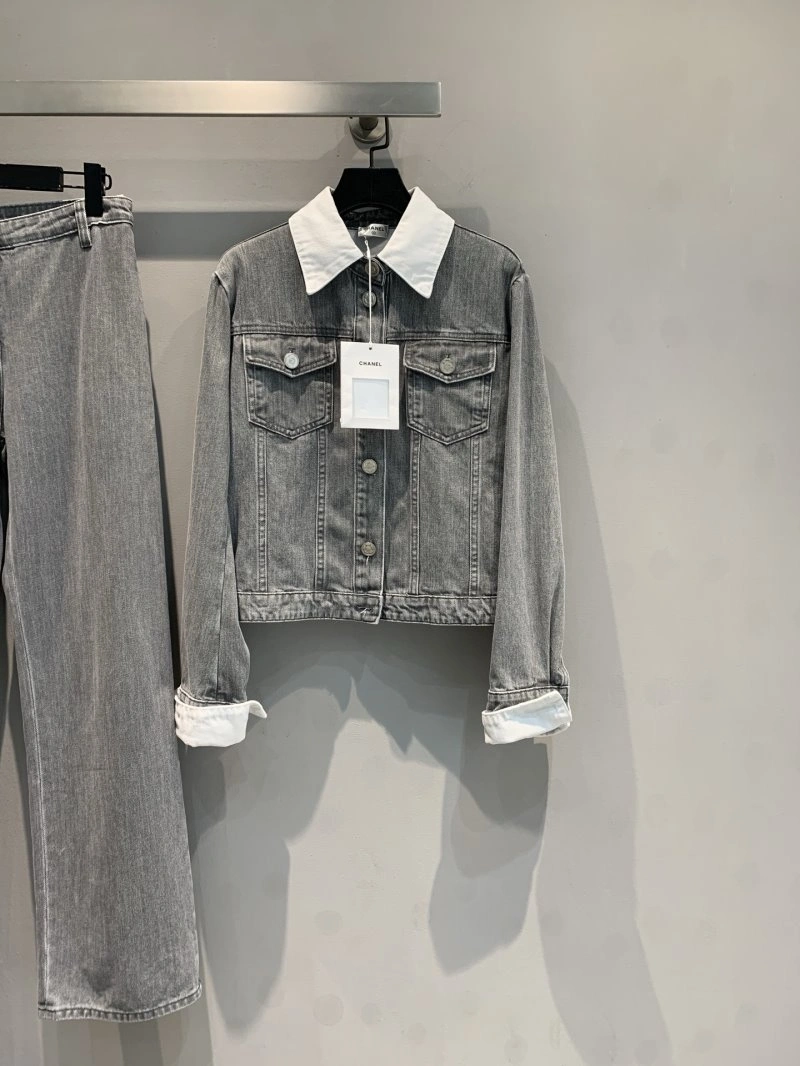 Youthful Chanel Outwear 108174
