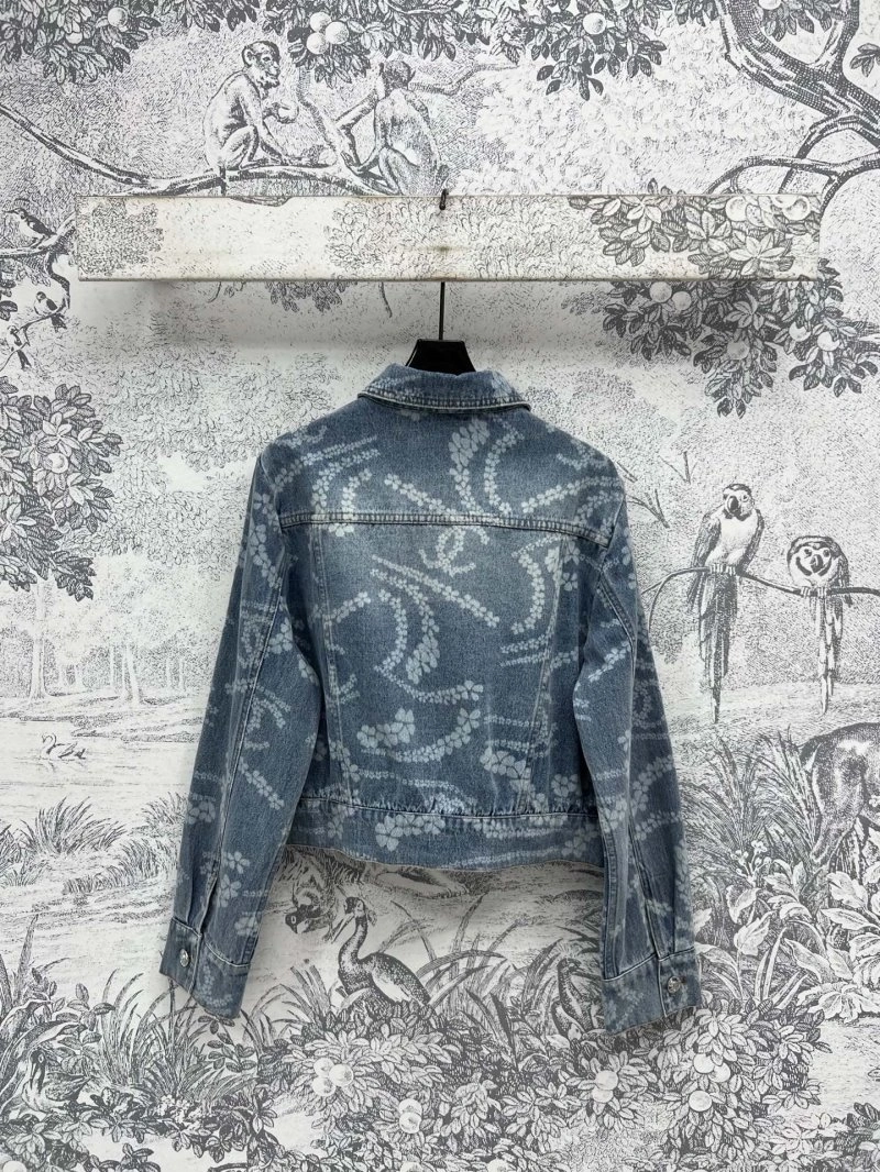 Chanel Outwear TimelessDesign 108171