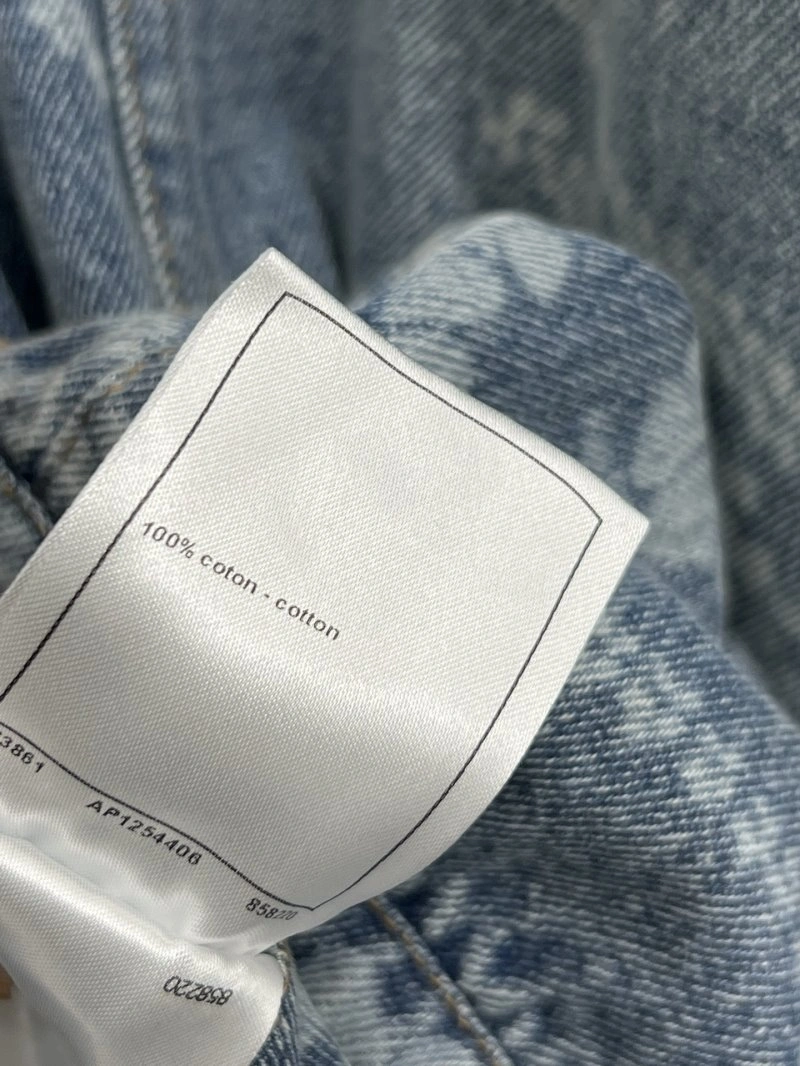 Chanel Outwear TimelessDesign 108171