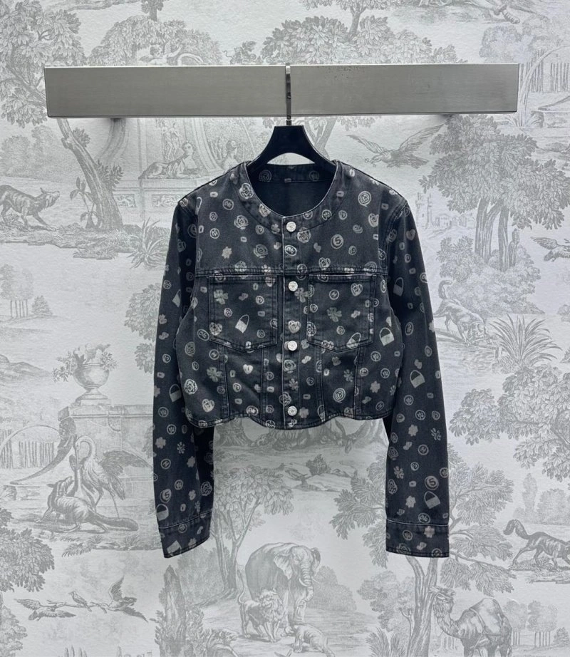 Fashionable Chanel Outwear 108138