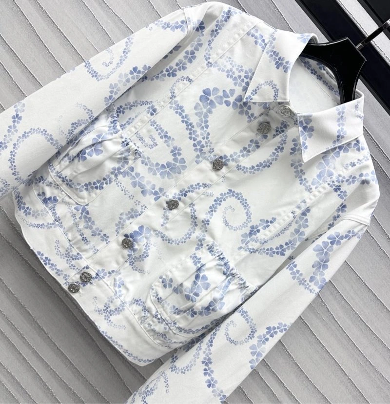 Classic Chanel Outwear 108132