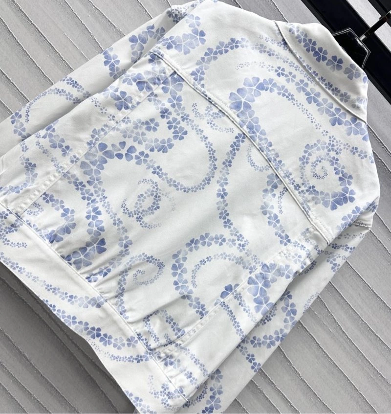 Classic Chanel Outwear 108132