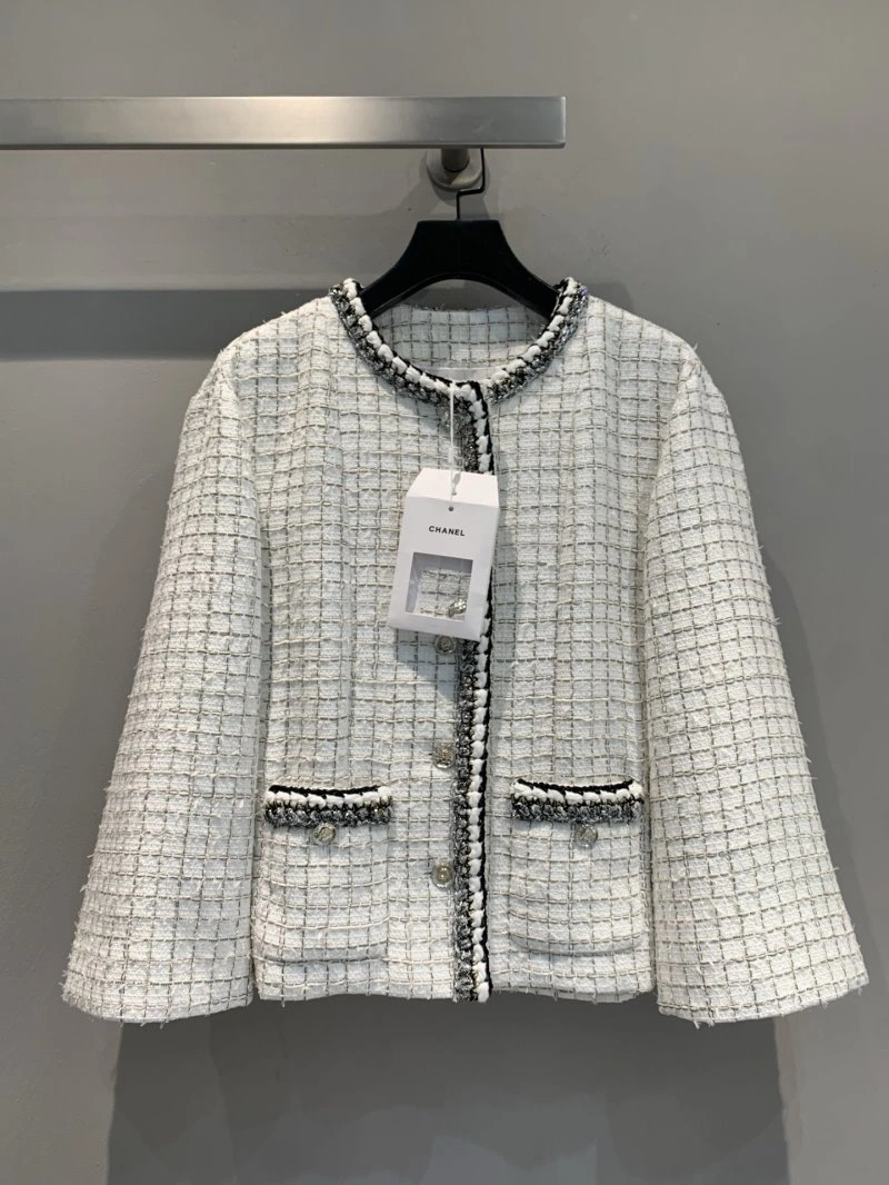 Chanel Outwear Flexible 108130