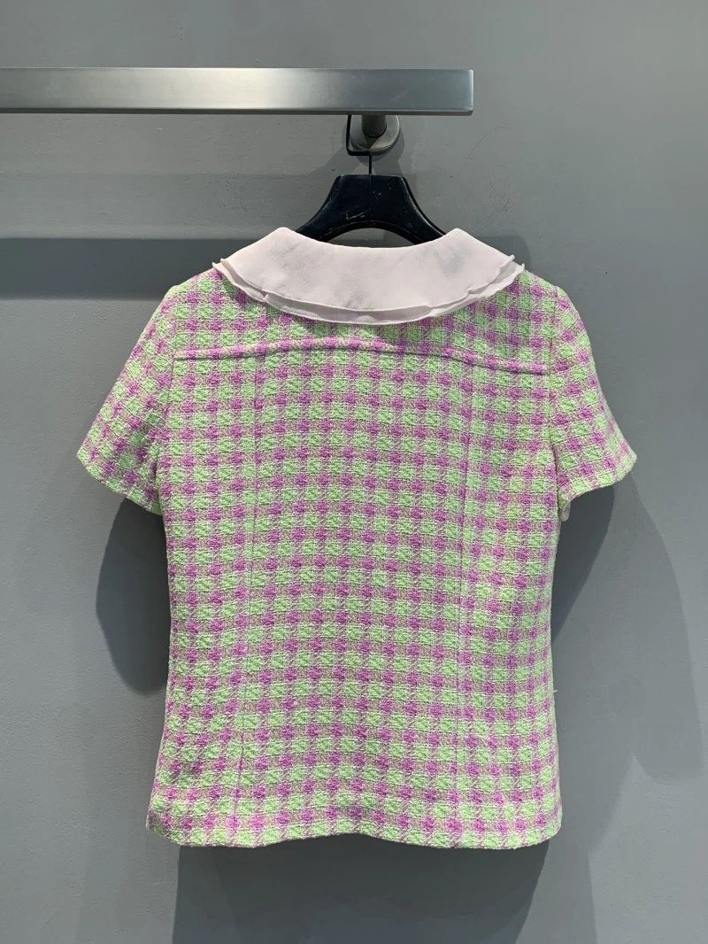 Lightweight Chanel Outwear 108129