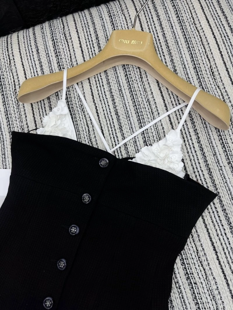 Chanel Outwear Premium 109781