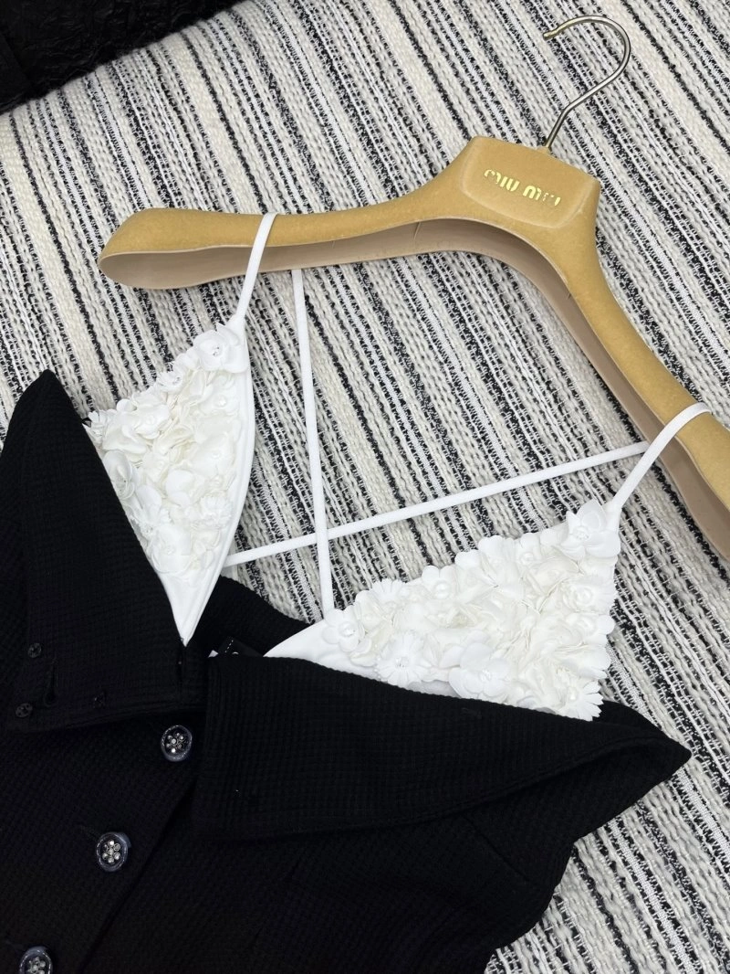 Chanel Outwear Premium 109781