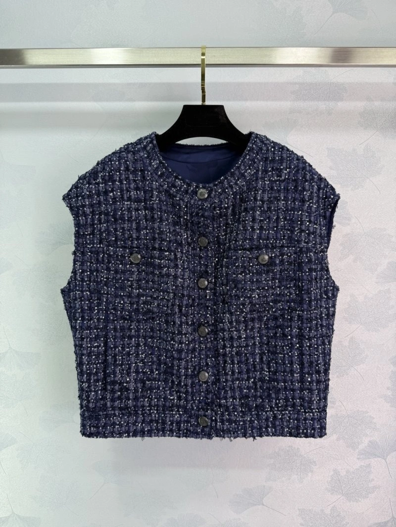 Timeless Chanel Outwear 109779