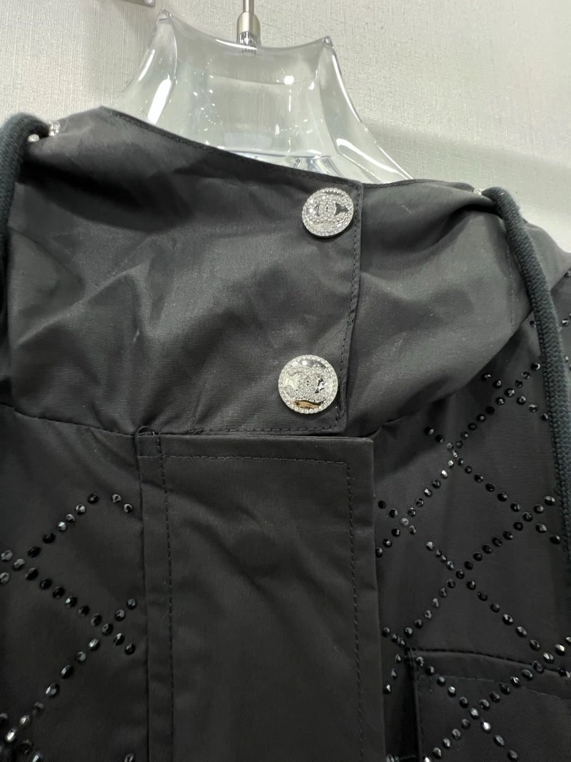 Youthful Chanel Outwear 109804