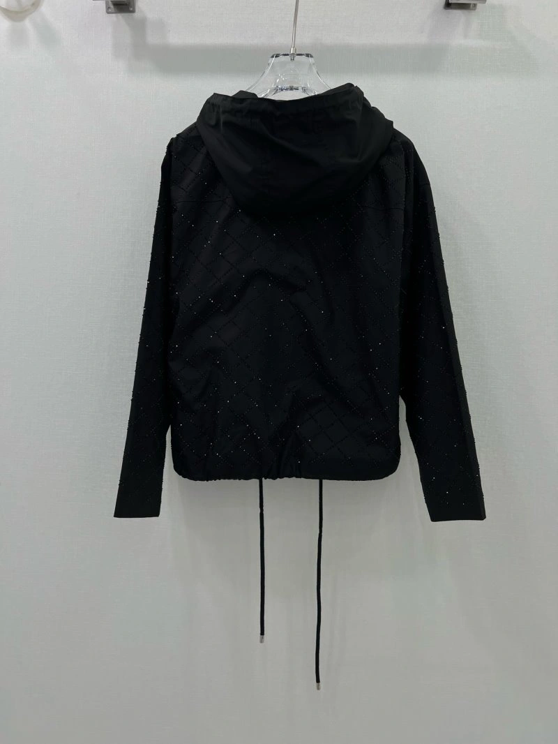 Youthful Chanel Outwear 109804