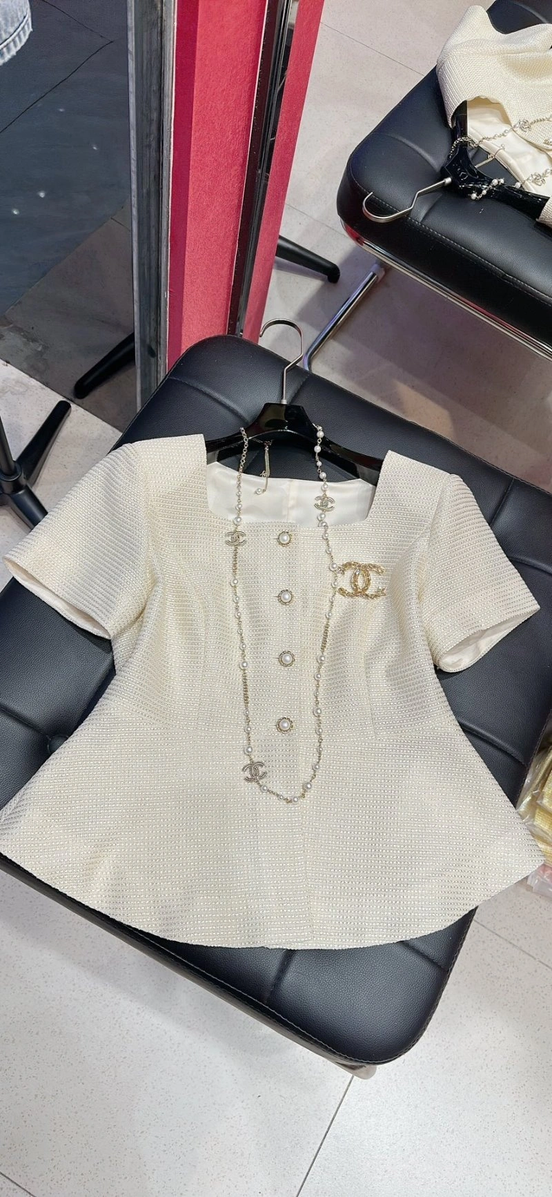 Fashionable Chanel Outwear 109790