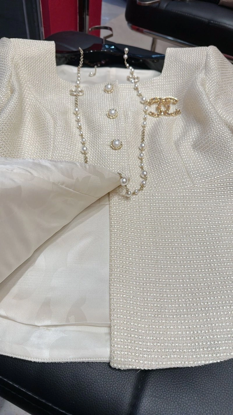 Fashionable Chanel Outwear 109790