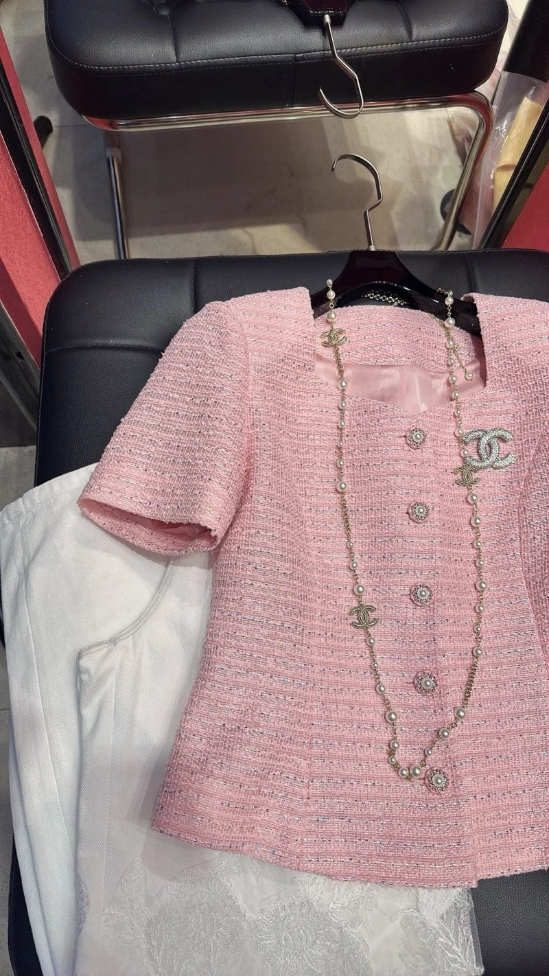 Fashionable Chanel Outwear 109795