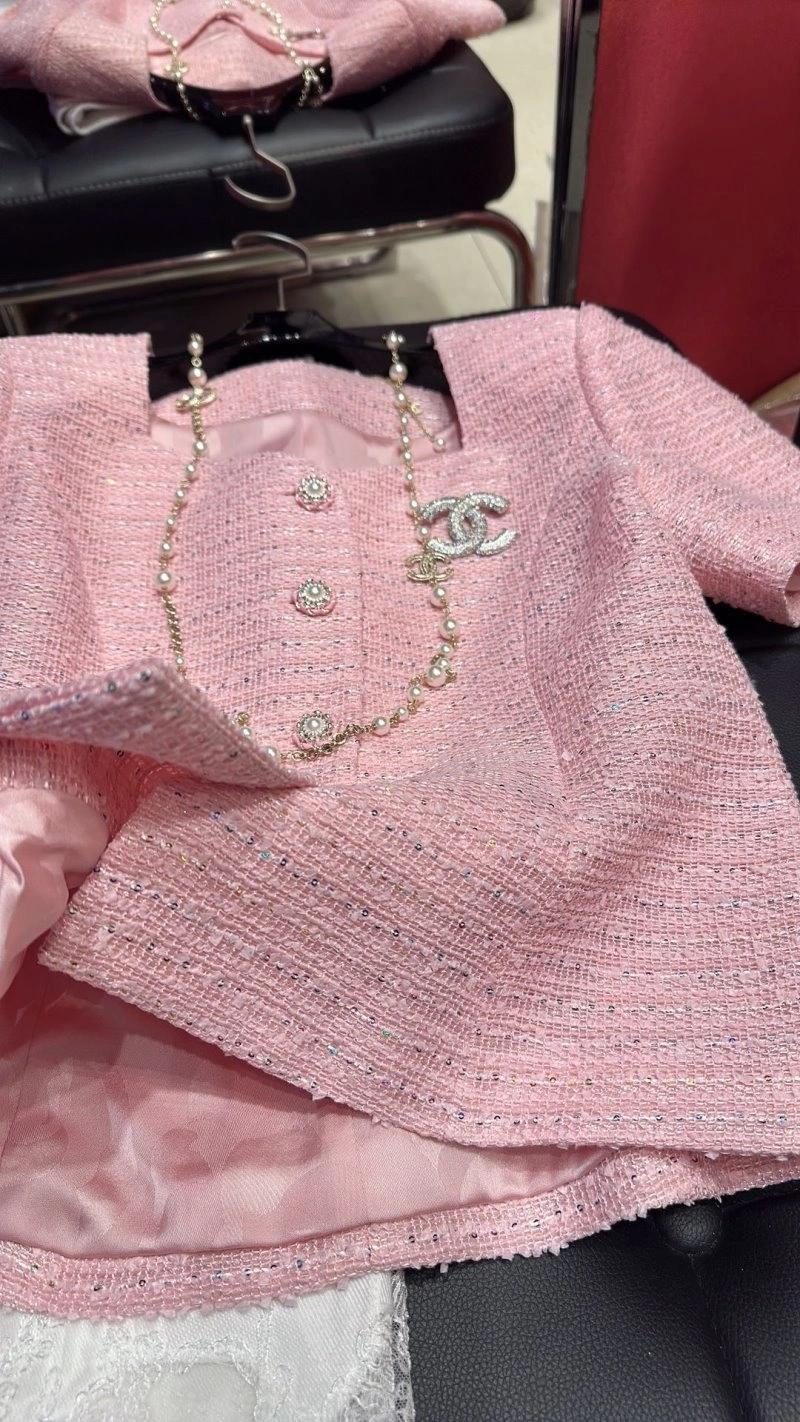 Fashionable Chanel Outwear 109795