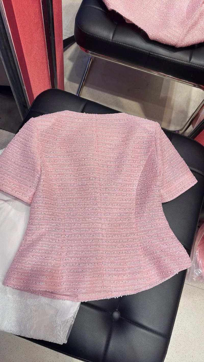 Fashionable Chanel Outwear 109795