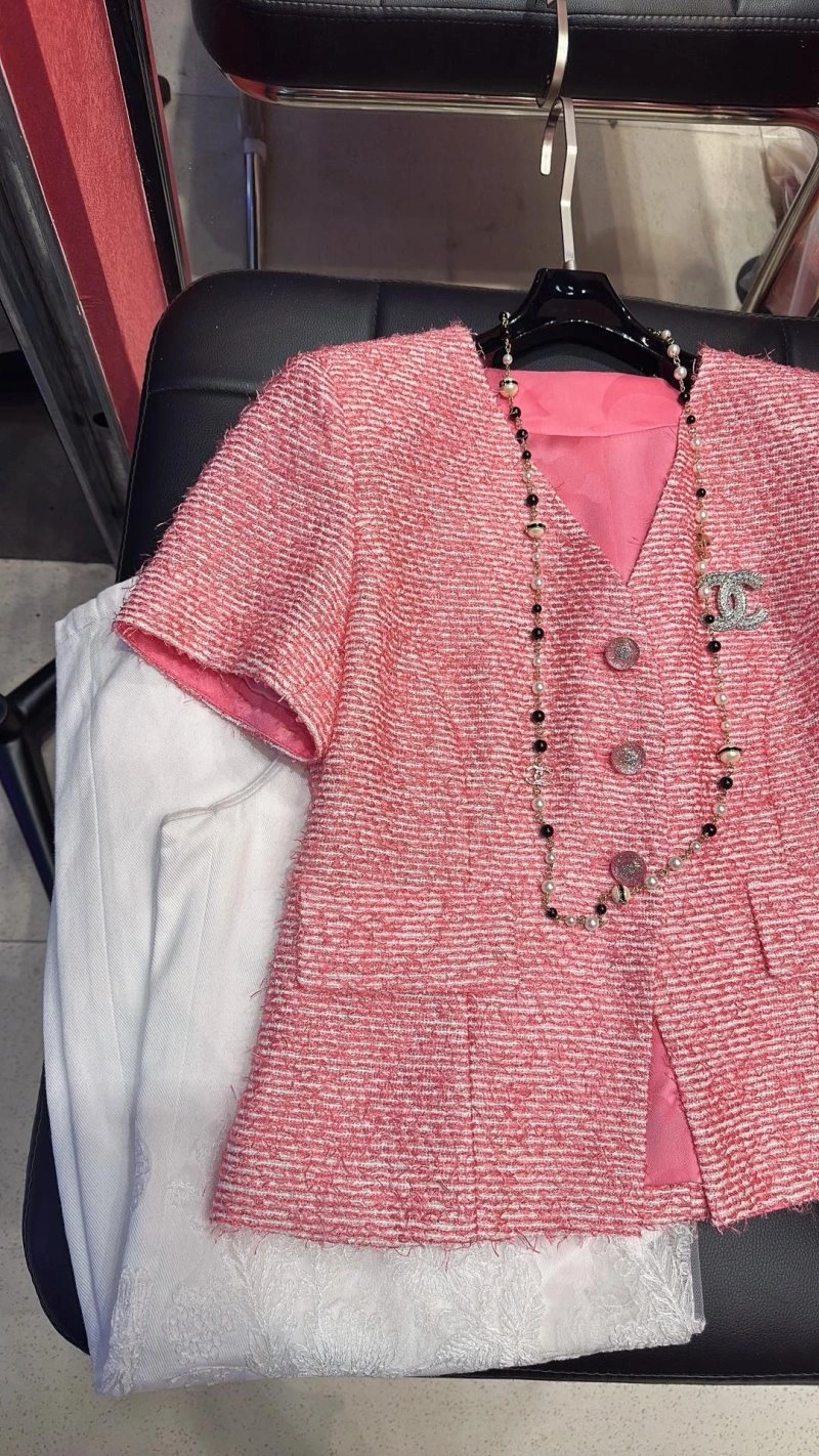 Chanel Outwear Stretchable 109789