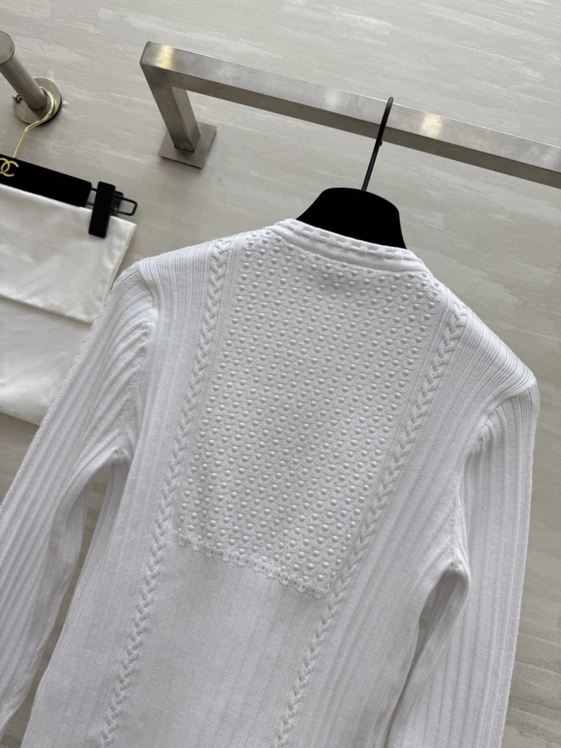 Chanel Outwear Practical 109777