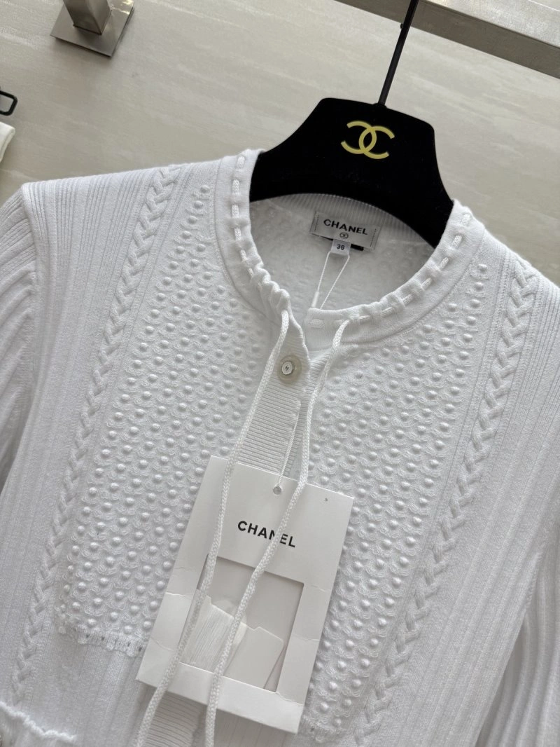 Chanel Outwear Practical 109777