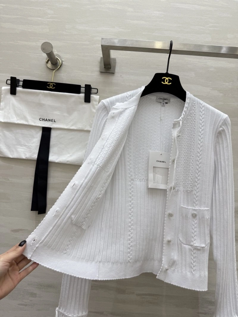 Chanel Outwear Practical 109777
