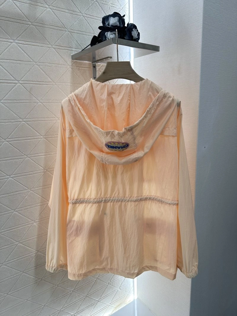 Unisex Chanel Outwear 109463