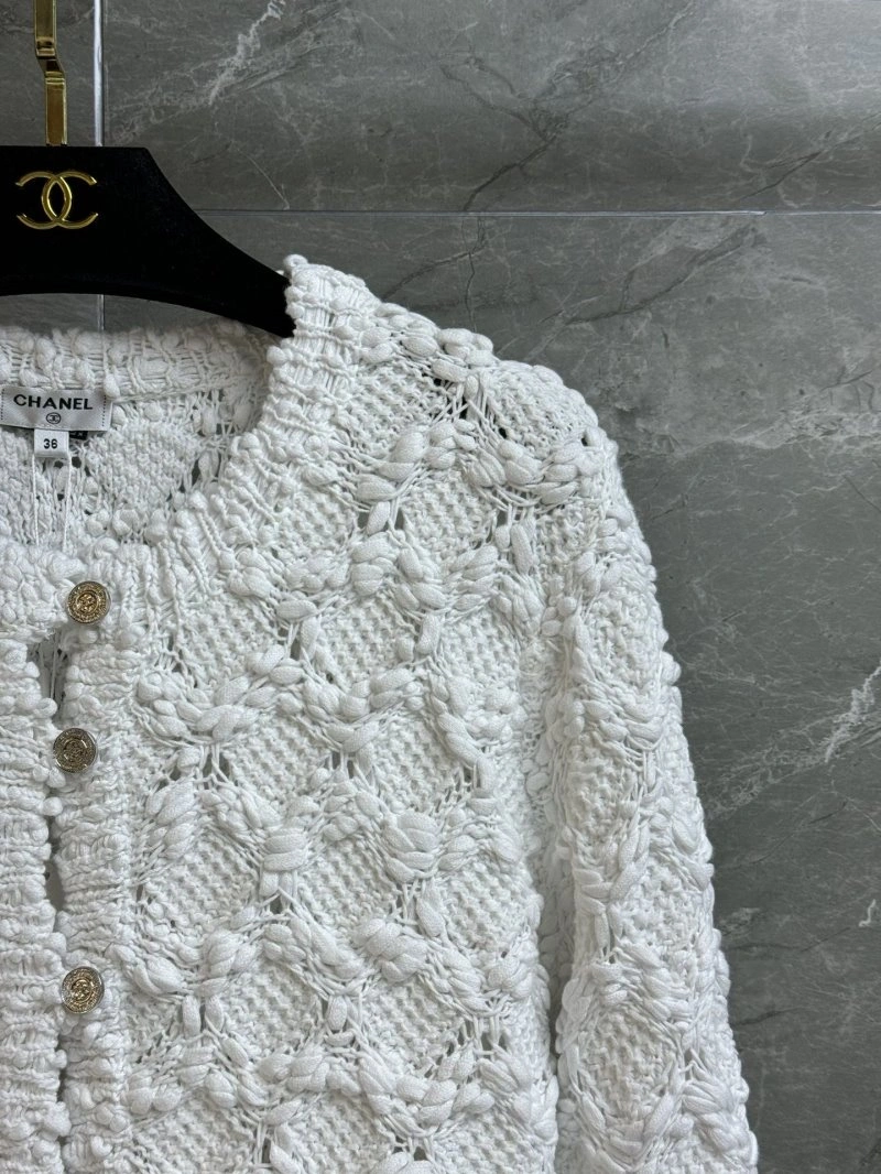 Classic Chanel Outwear 109444